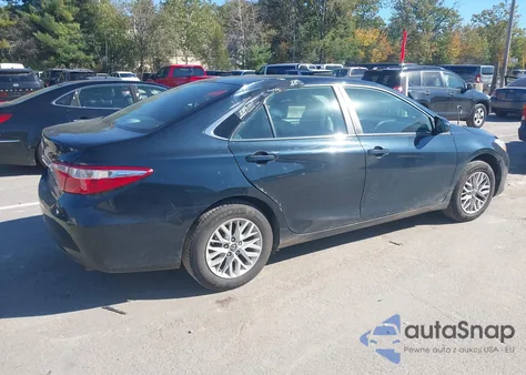 2017 Toyota Camry Le z USA, uszkodzony, nr VIN 4T1BF1FKXHU650587